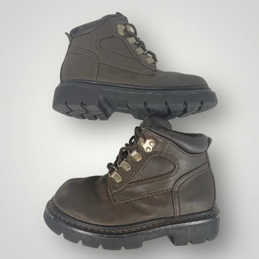 Kids leather boots size 11